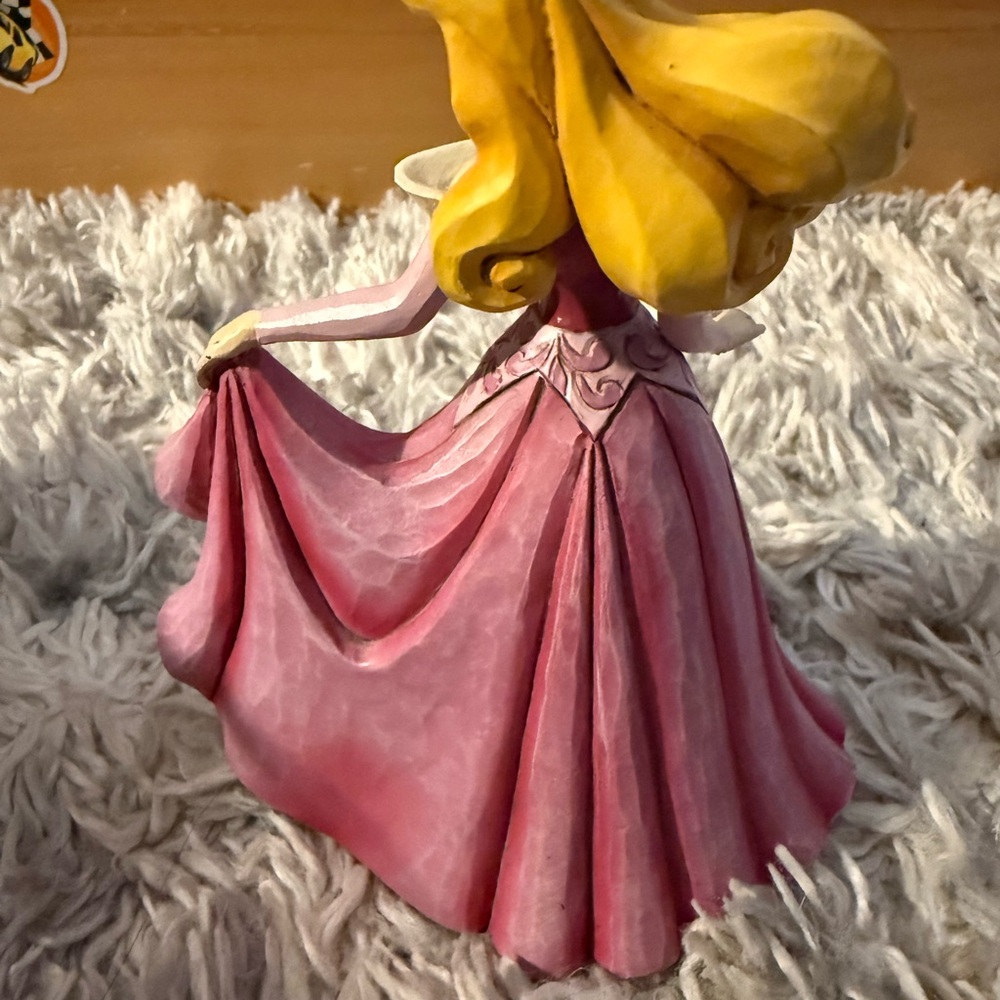 Disney Showcase Collection Figurine Base - Picture 3 of 8